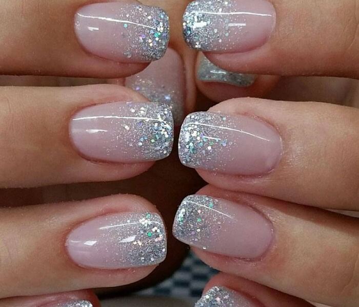 Unhas com glitter: aprenda a fazer em casa 